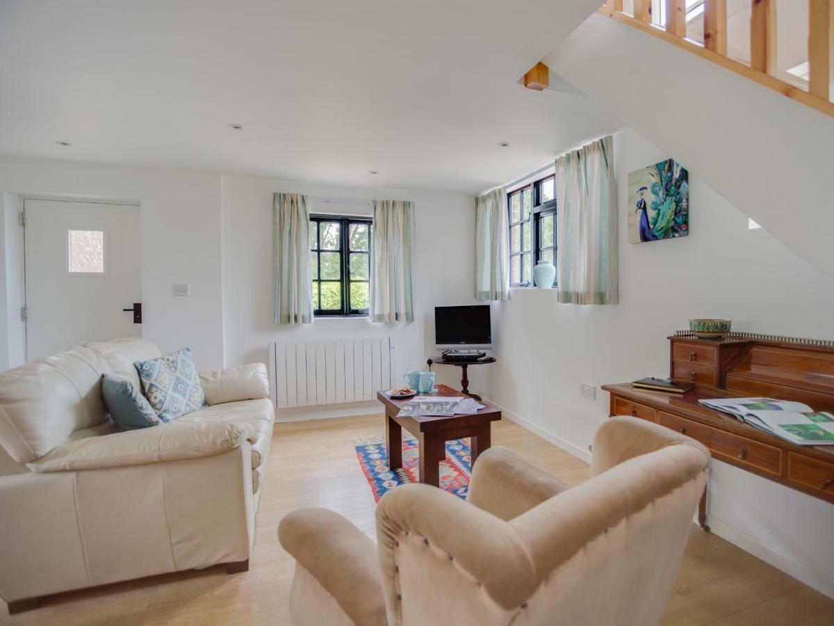 Little England Cottage Milborne Saint Andrew Exterior foto
